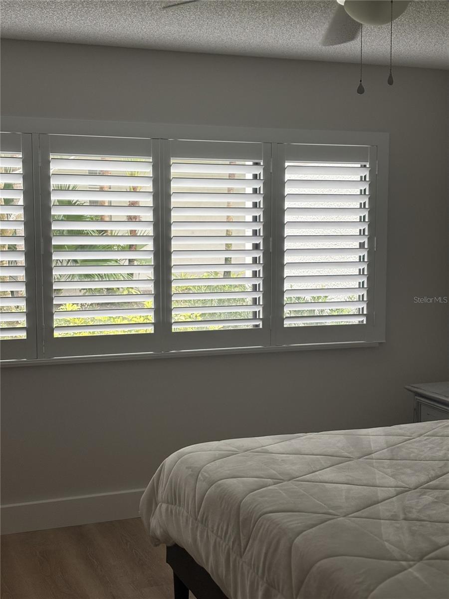 OAK HARBOUR CONDO 01-04 - Residential