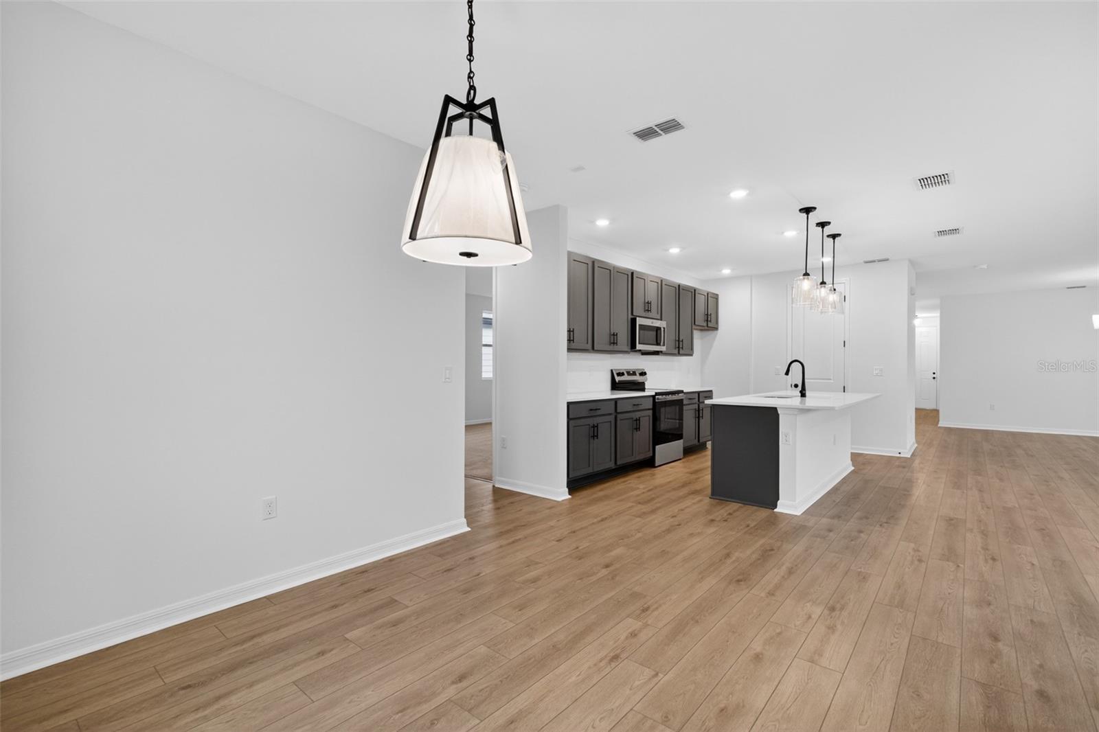 TRAILSIDE - Residential