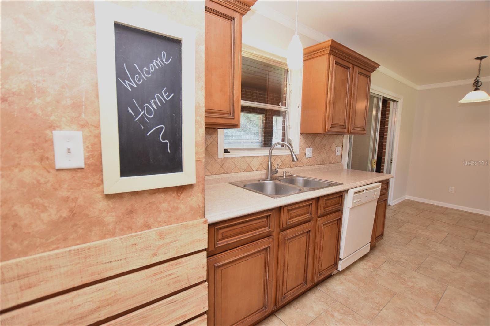 LAKE GIBSON ESTATES - Residential Lease