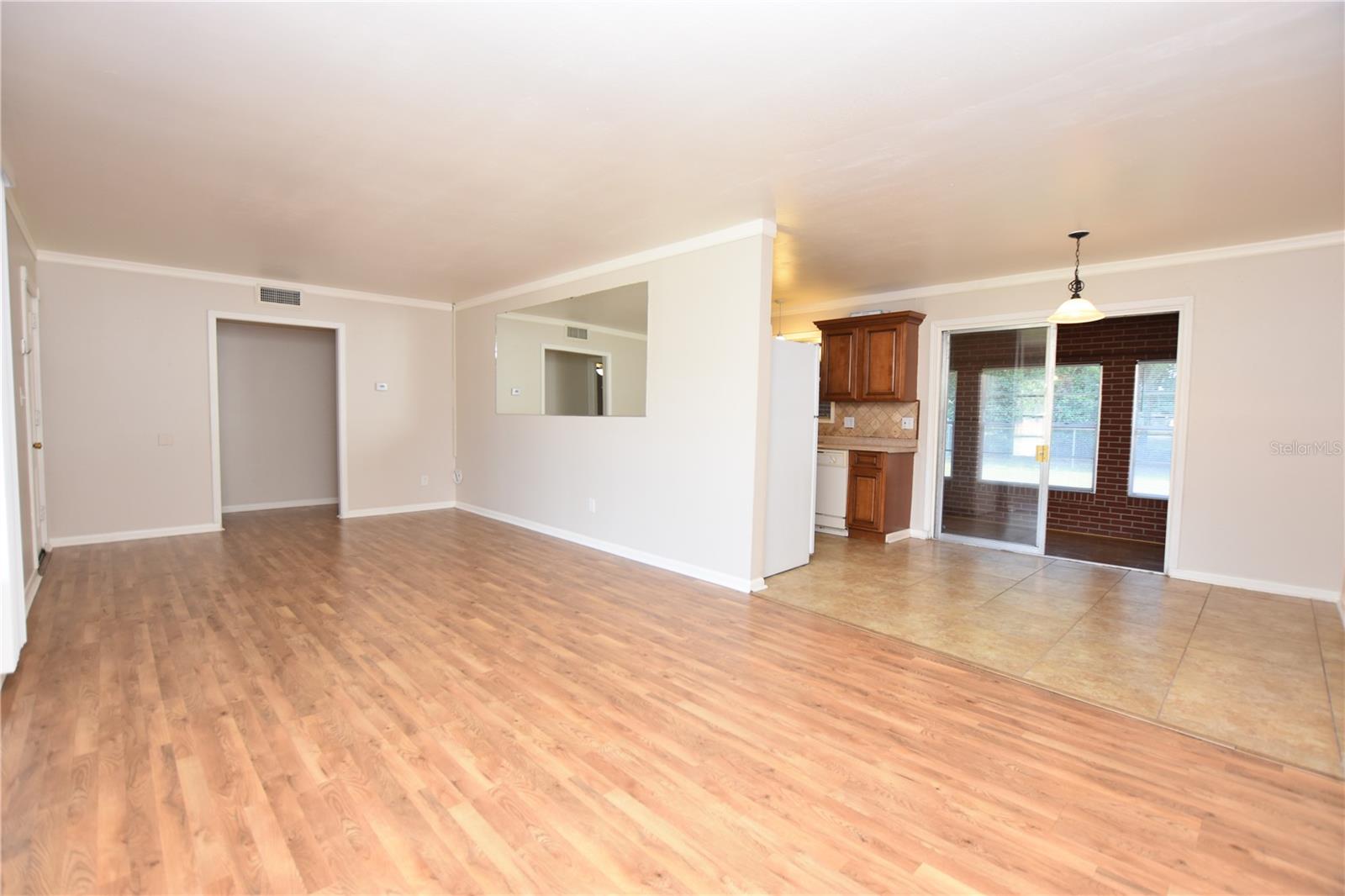 LAKE GIBSON ESTATES - Residential Lease