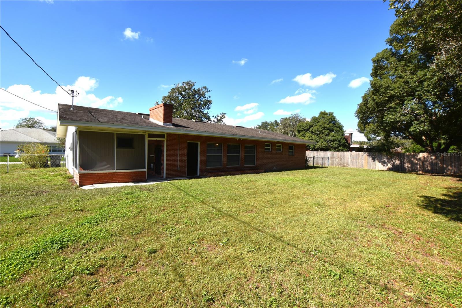 LAKE GIBSON ESTATES - Residential Lease