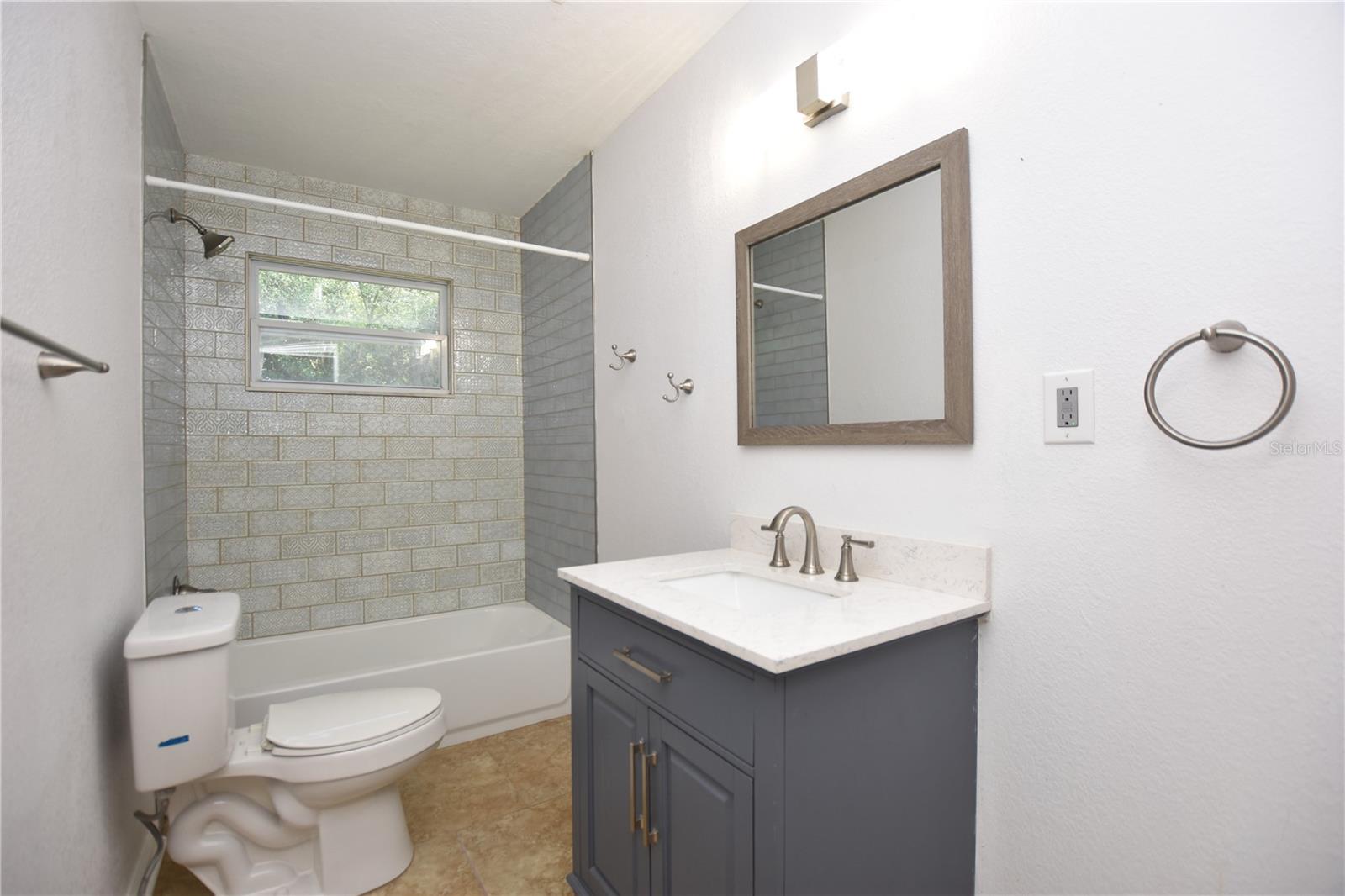 LAKE GIBSON ESTATES - Residential Lease