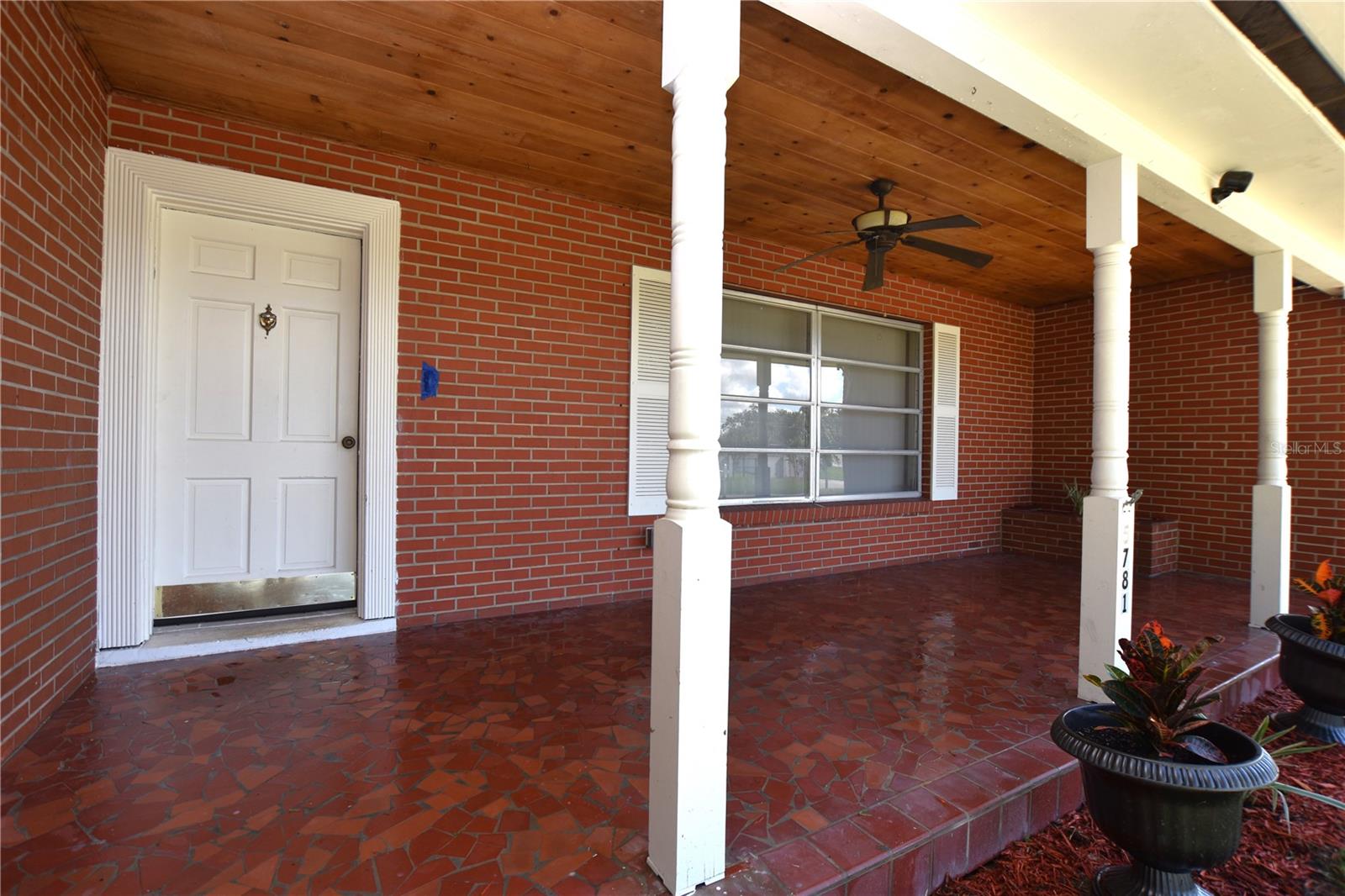 LAKE GIBSON ESTATES - Residential Lease