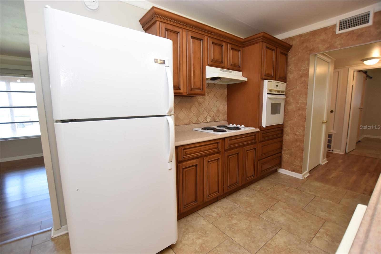 LAKE GIBSON ESTATES - Residential Lease