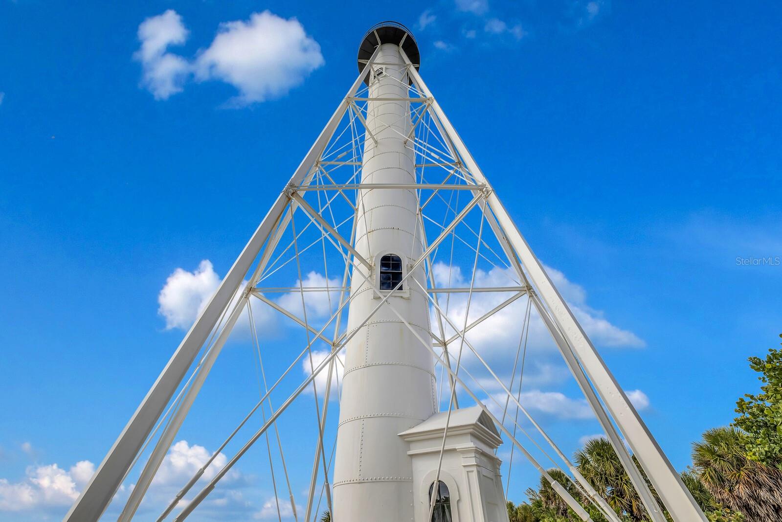 LIGHTHOUSE RESIDENCE 14 - Residential