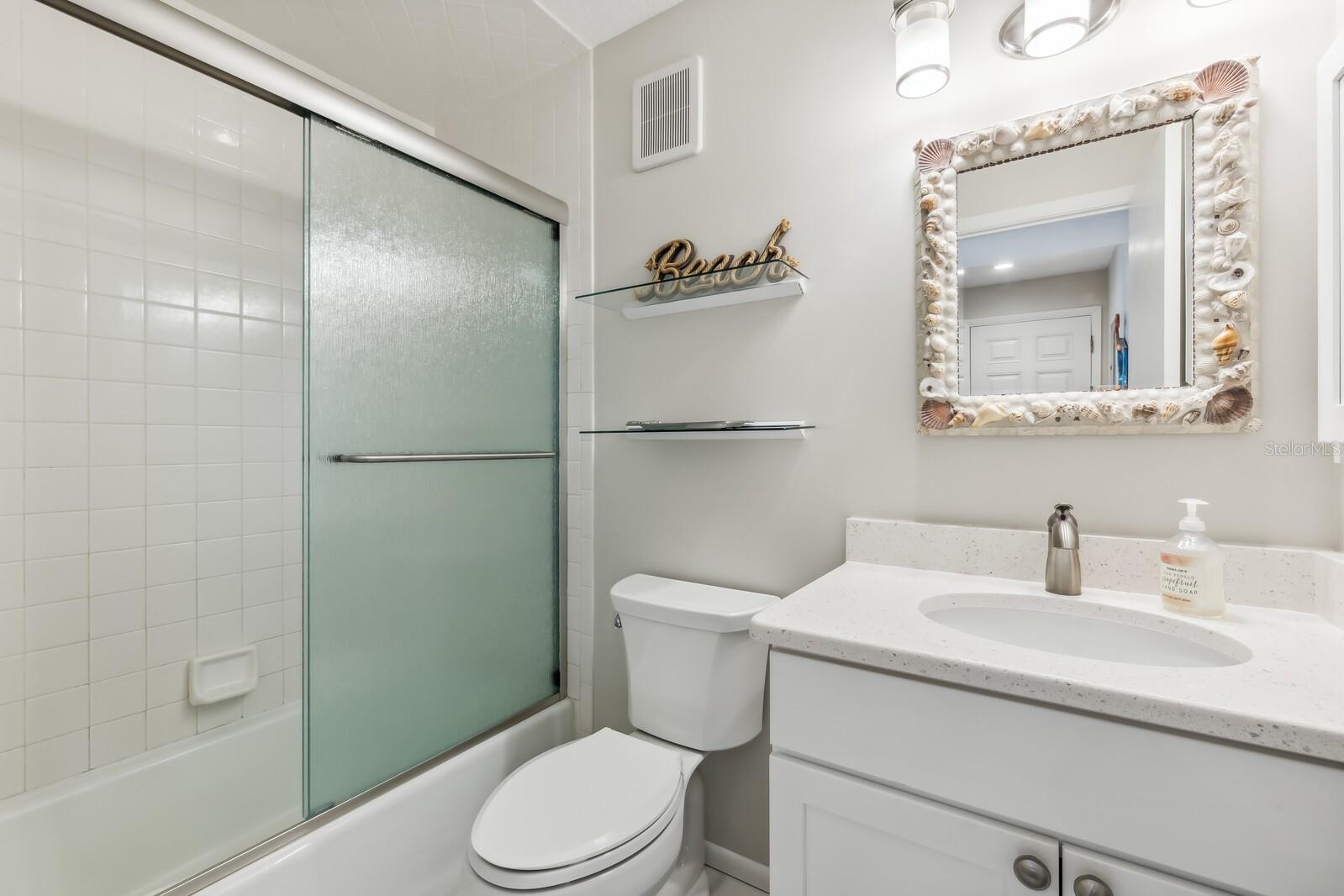 LIGHTHOUSE RESIDENCE 14 - Residential