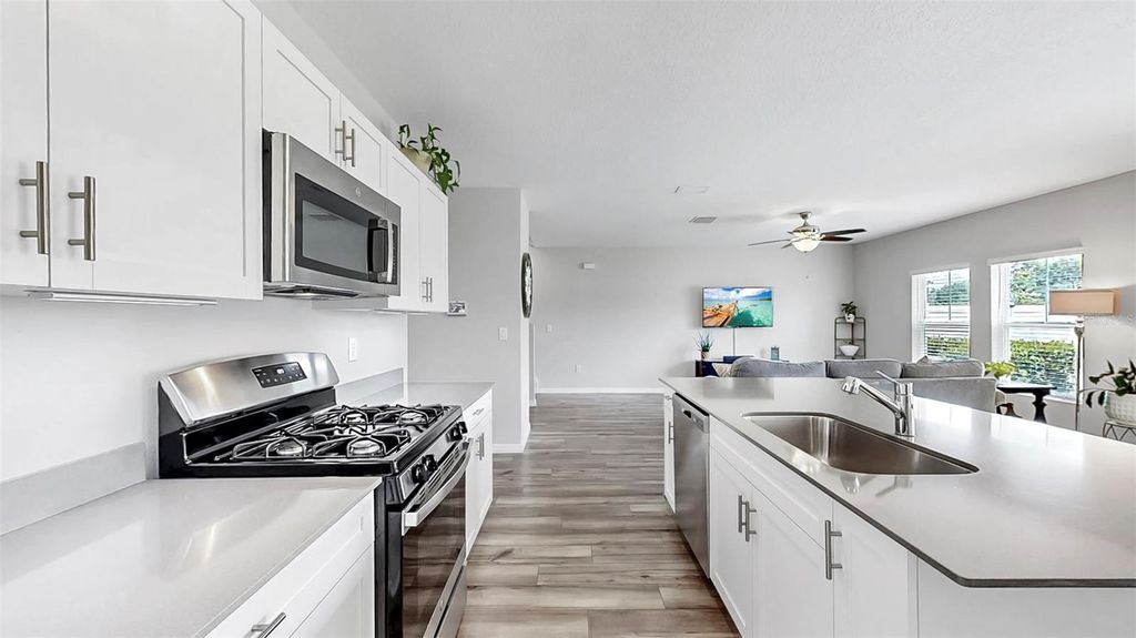 Photo of 12914 Camarillo Place, Lithia, FL 33547 (MLS # TB8419877)