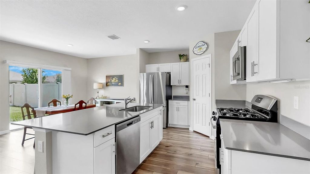 Photo of 12914 Camarillo Place, Lithia, FL 33547 (MLS # TB8419877)
