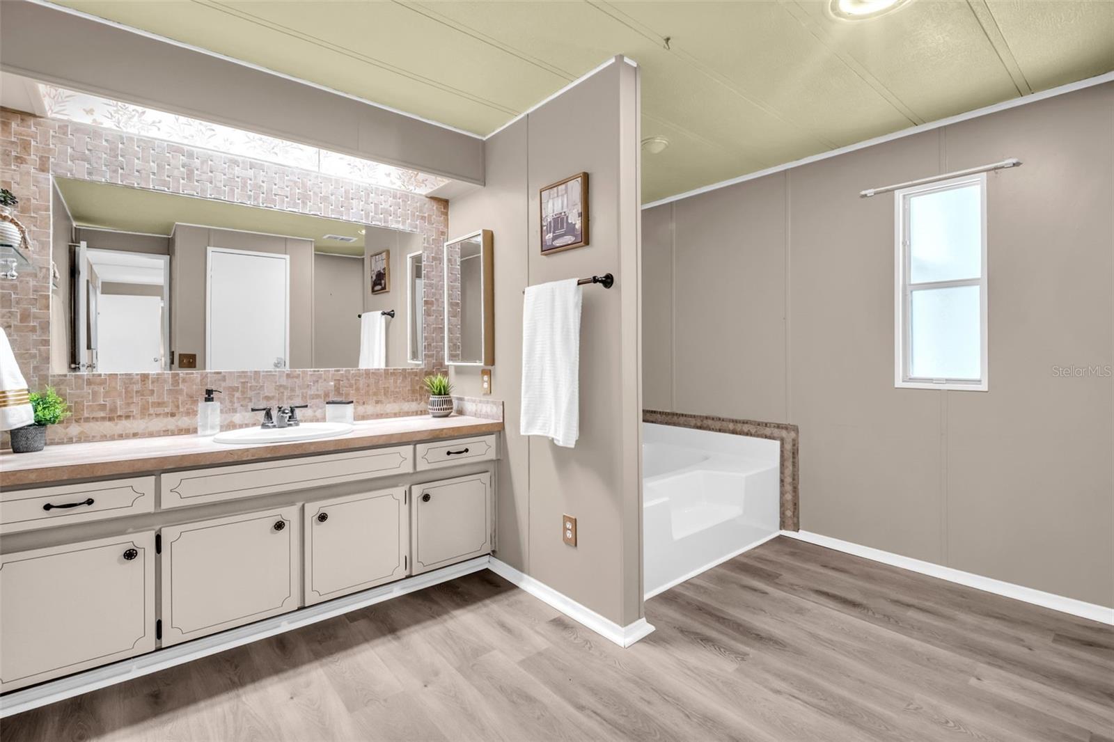 BLUE JAY MOBILE HOME ESTATES CONDO - Residential