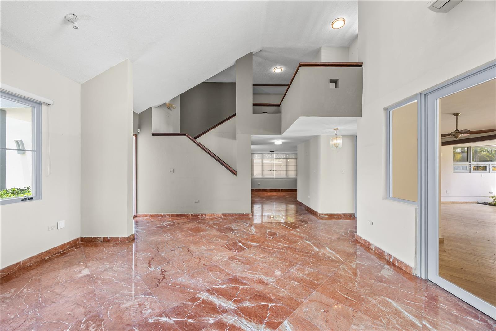 ESTANCIAS DE TORRIMAR - Residential