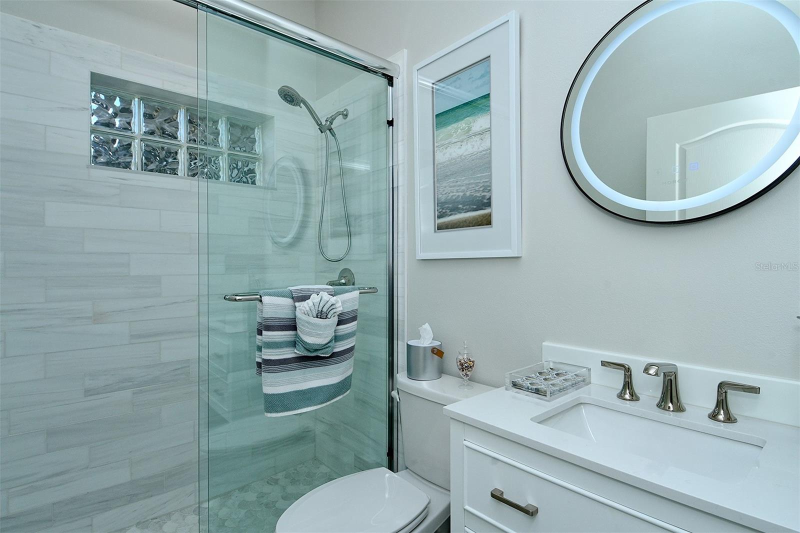 HERITAGE OAKS GOLF & COUNTRY CLUB - Residential