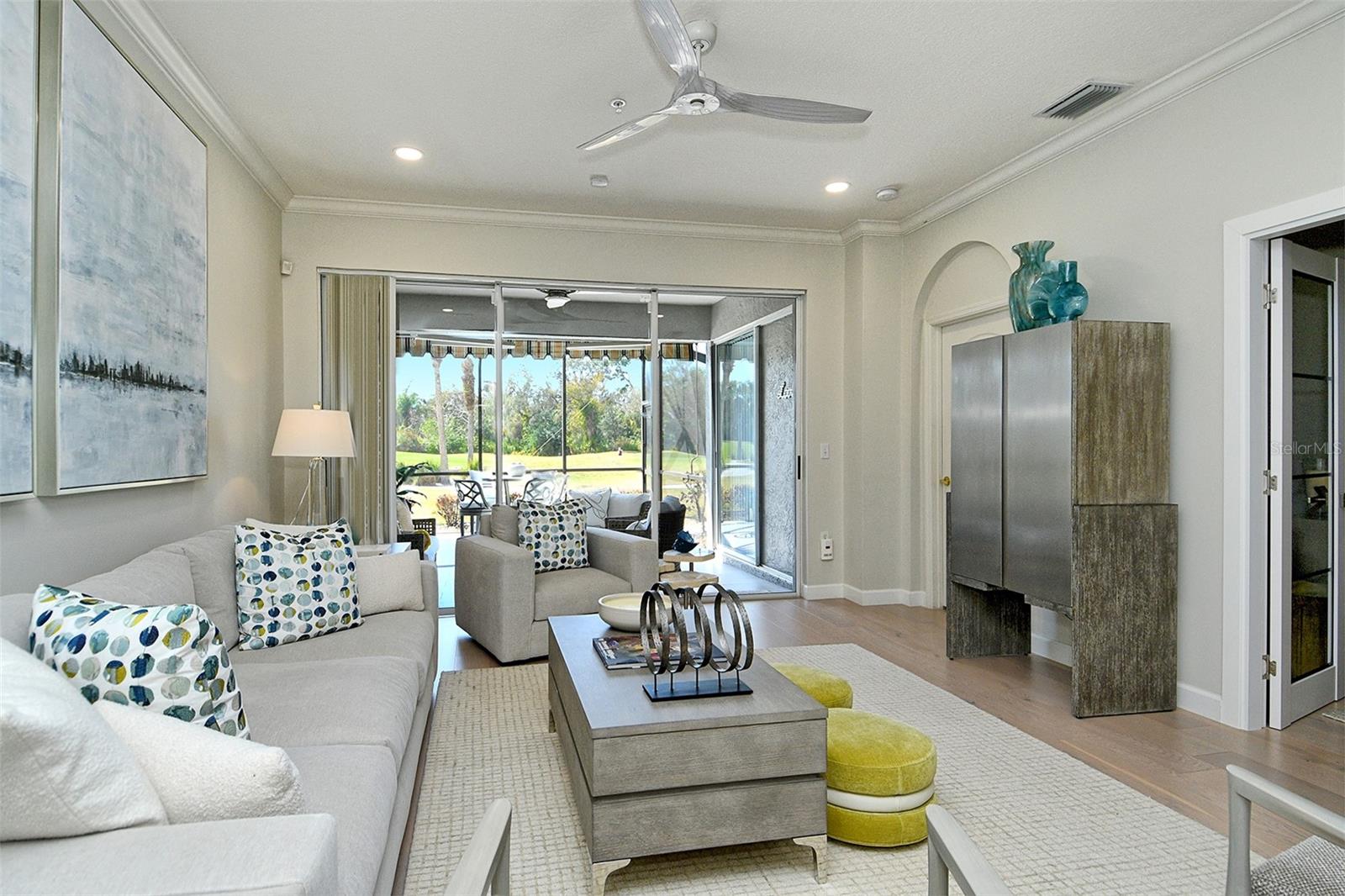 HERITAGE OAKS GOLF & COUNTRY CLUB - Residential