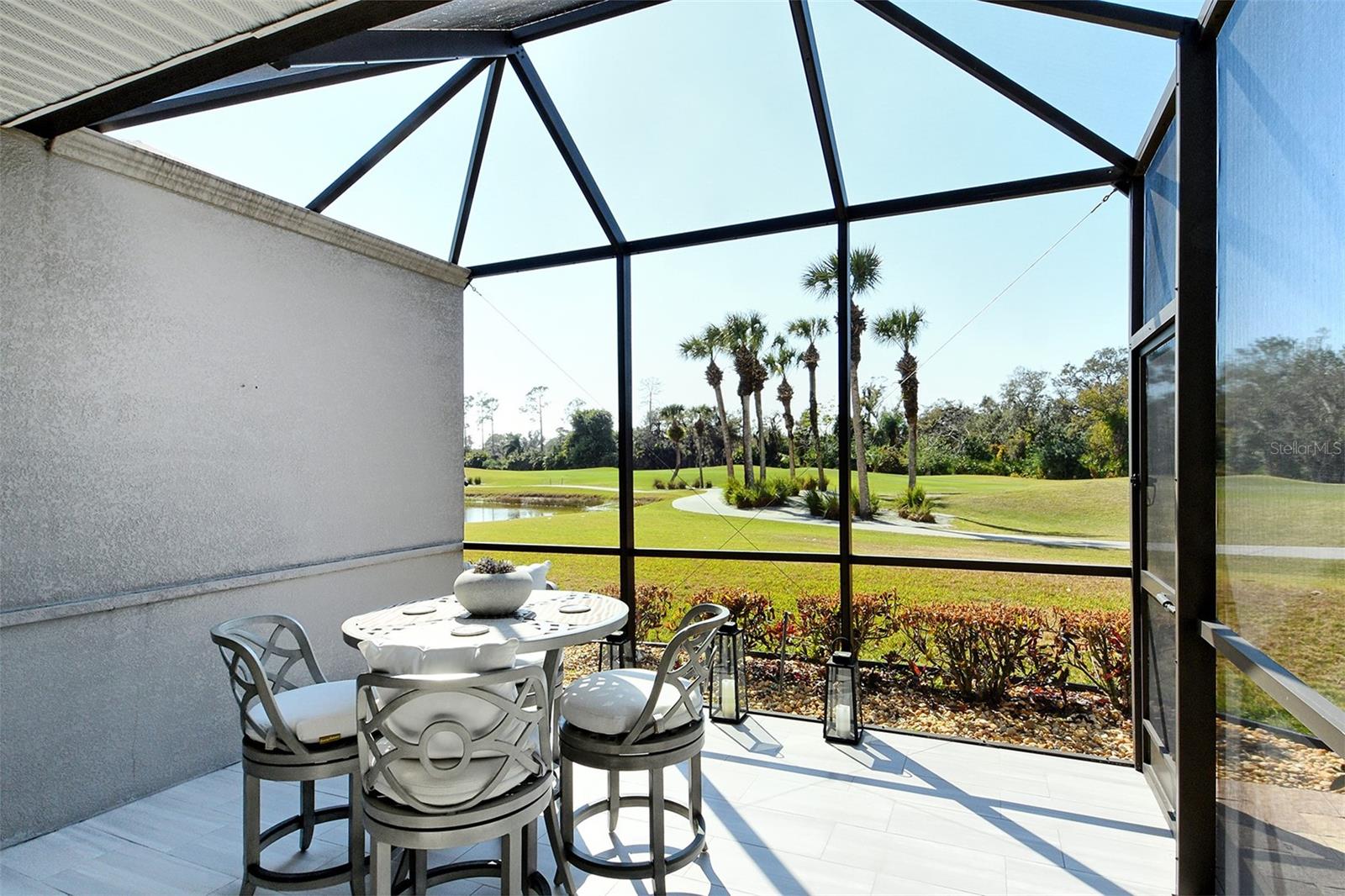 HERITAGE OAKS GOLF & COUNTRY CLUB - Residential