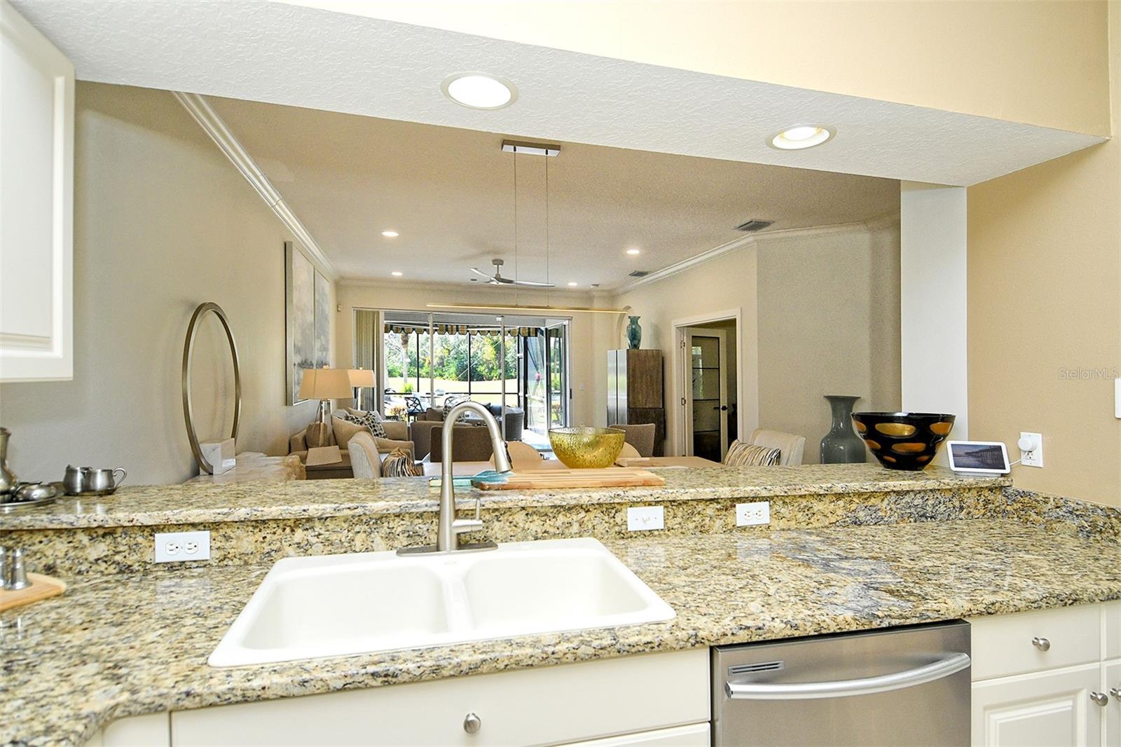 HERITAGE OAKS GOLF & COUNTRY CLUB - Residential