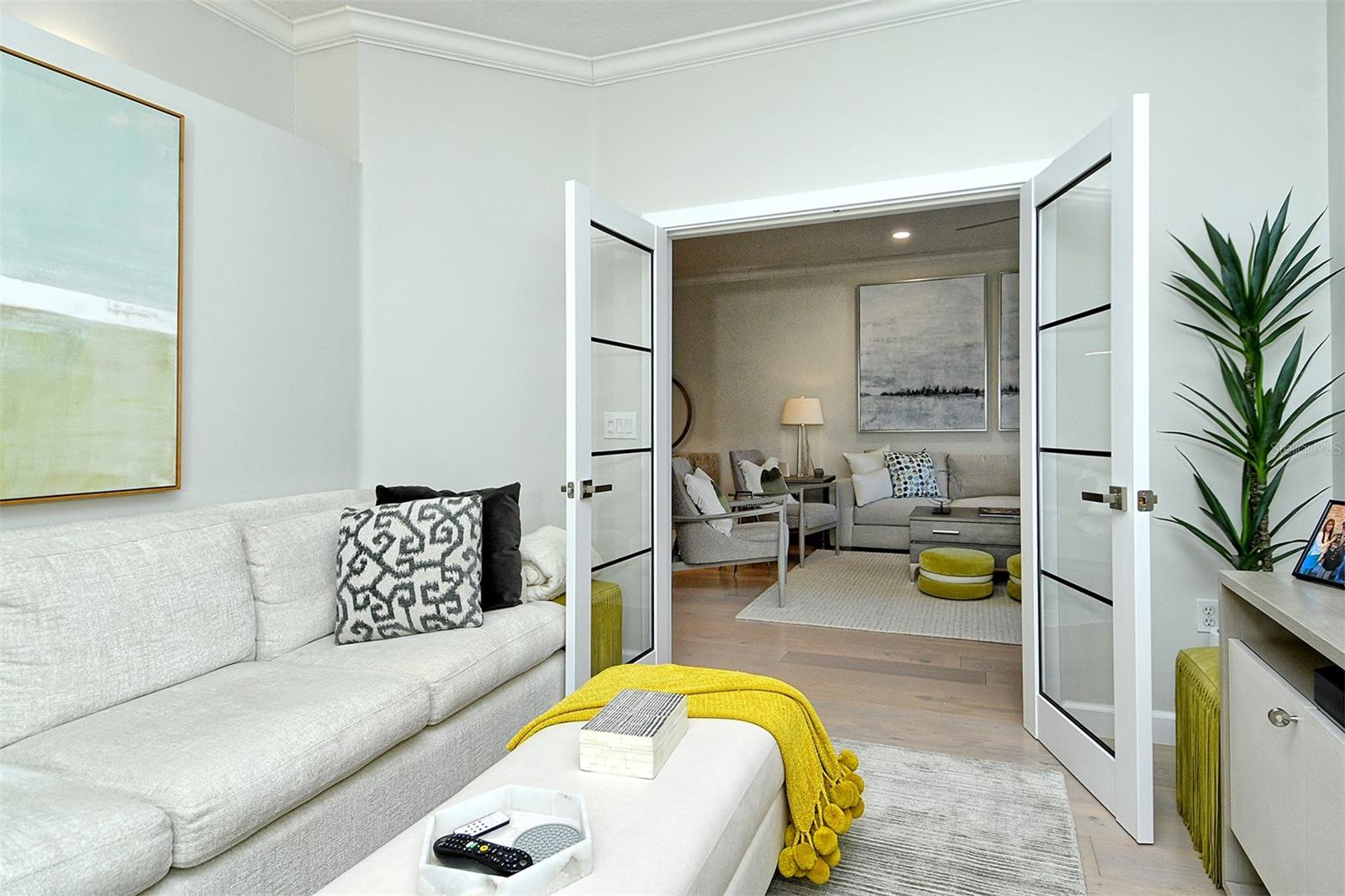 HERITAGE OAKS GOLF & COUNTRY CLUB - Residential