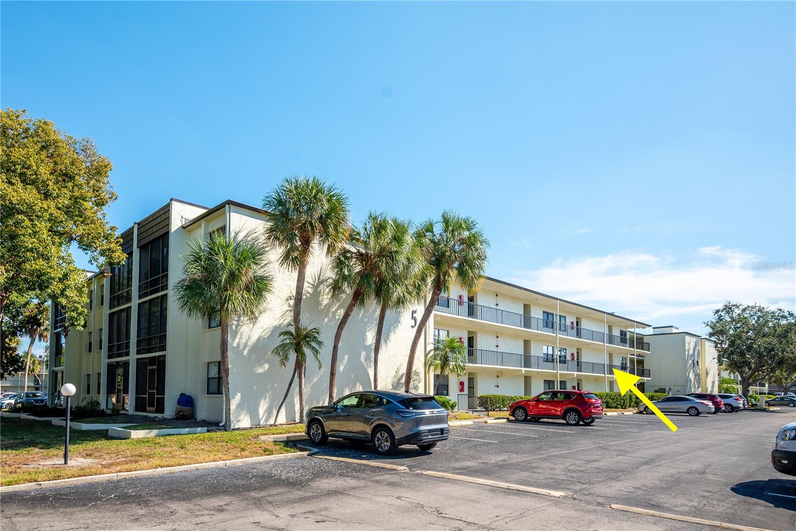 LAKEVIEW OF LARGO - Residential