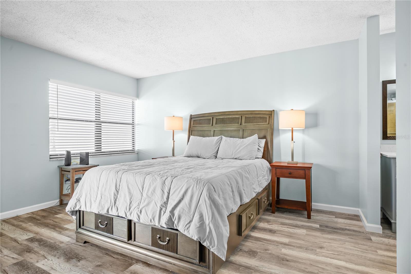 LAKEVIEW OF LARGO - Residential