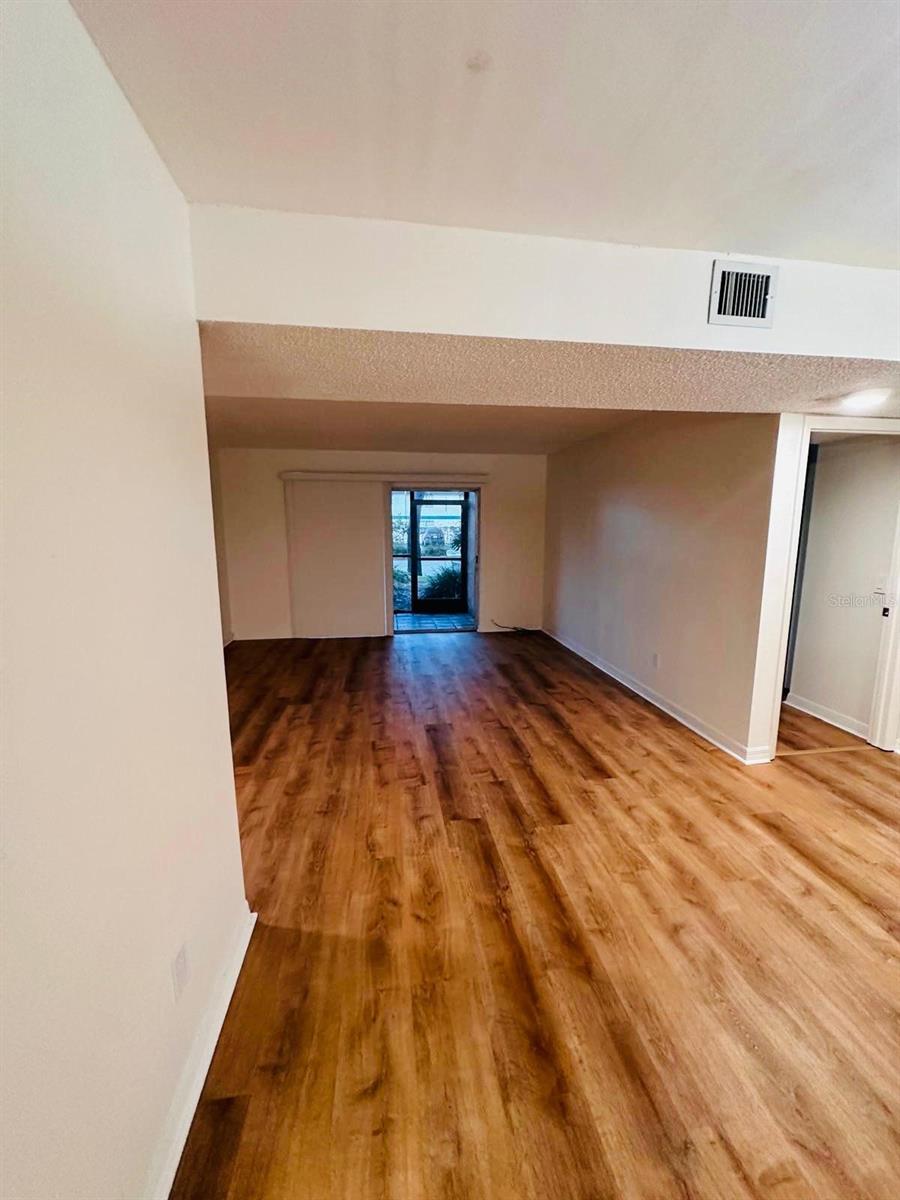 THE OAKS UNIT 1 A CONDO - Residential