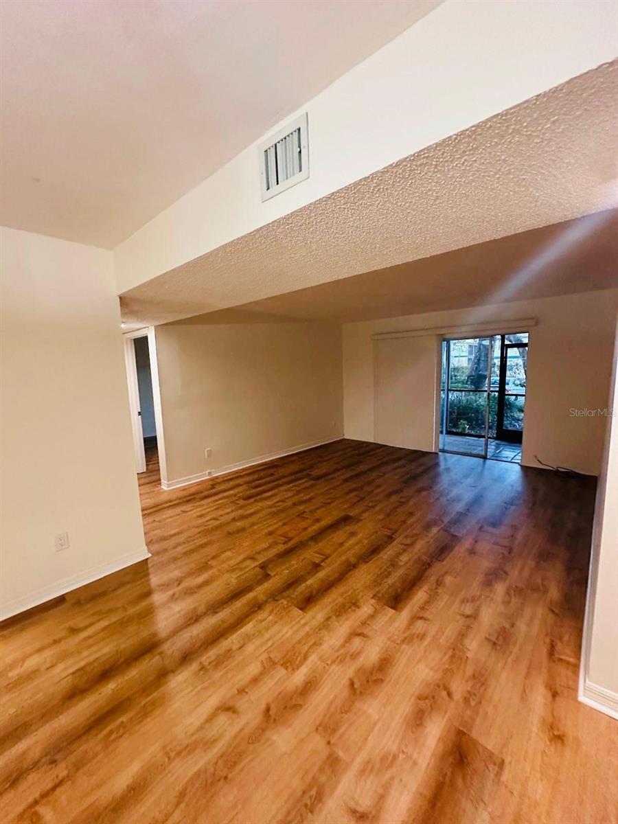 THE OAKS UNIT 1 A CONDO - Residential