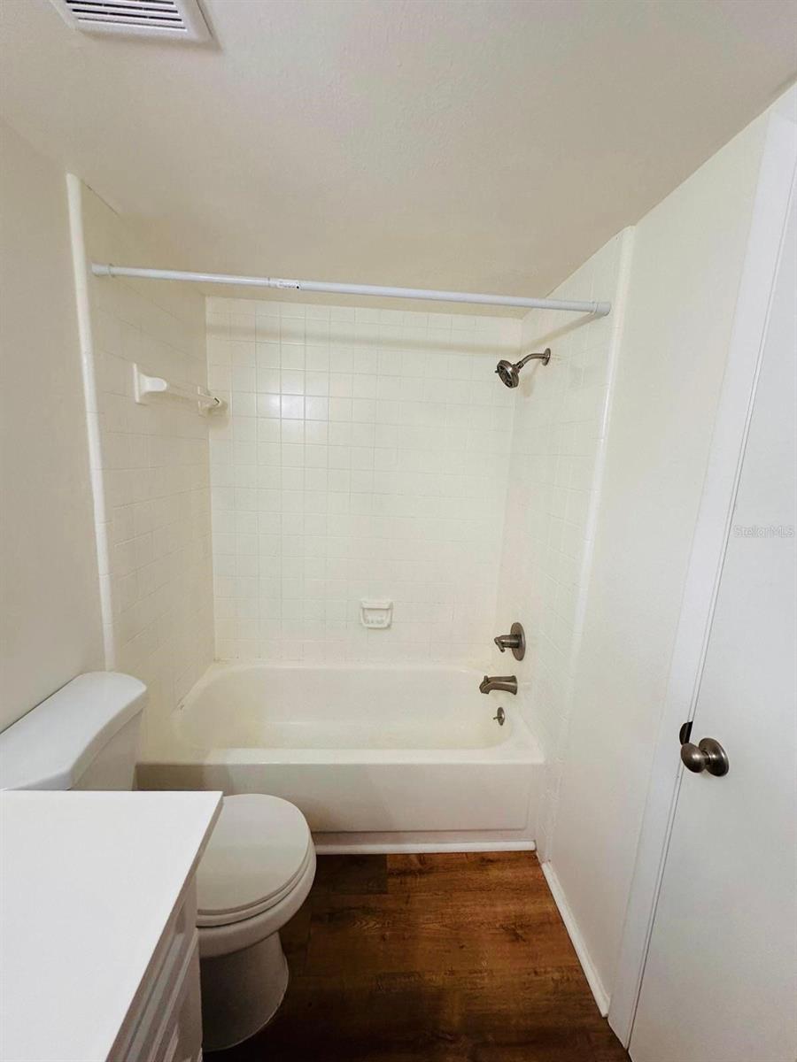 THE OAKS UNIT 1 A CONDO - Residential