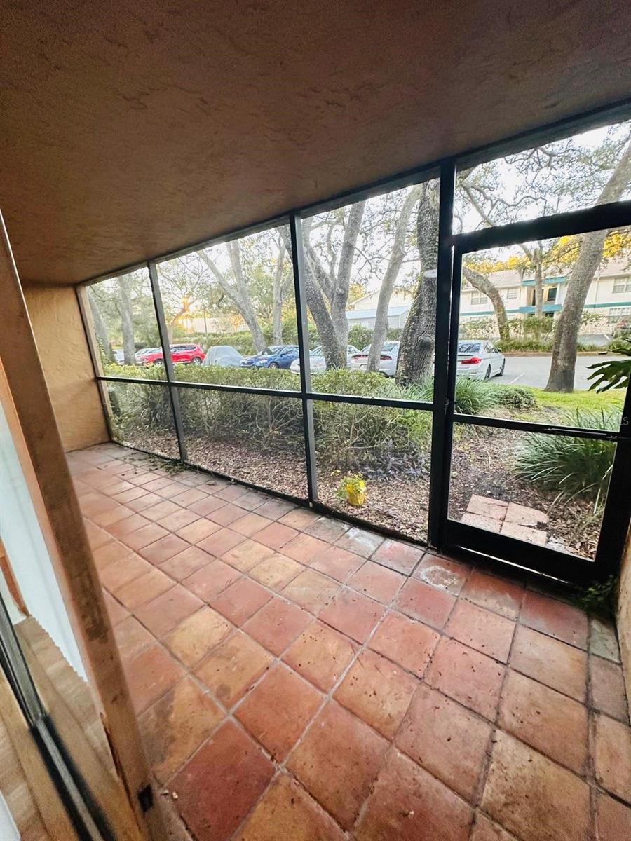 THE OAKS UNIT 1 A CONDO - Residential