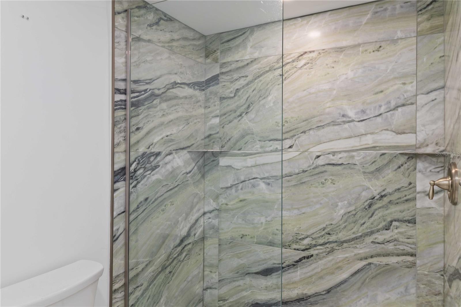 GULFSTREAM TOWERS - Residential