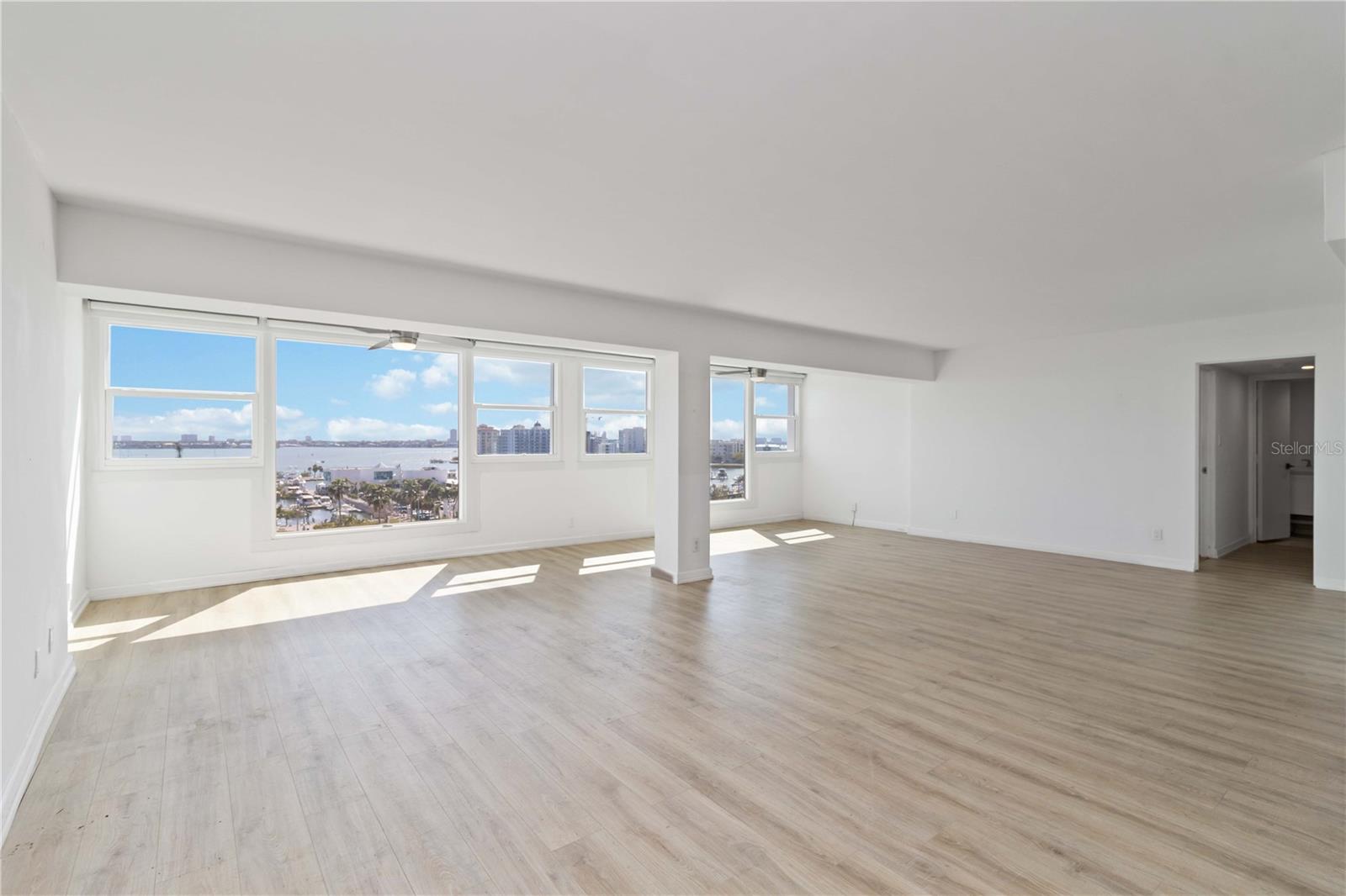 GULFSTREAM TOWERS - Residential