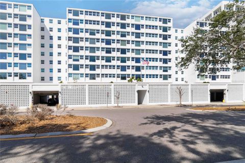 Photo of 33 S Gulfstream Avenue #905, Sarasota, FL 34236 (MLS # A4648933)