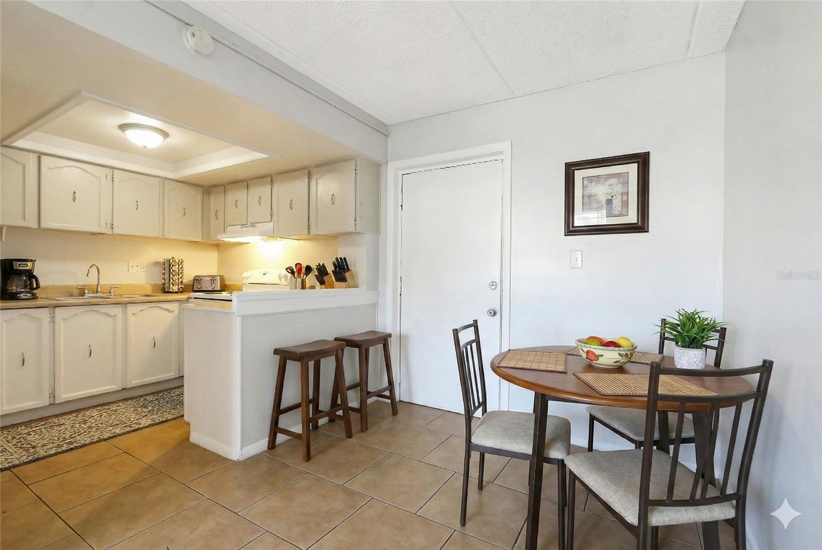 COMMODORE PLACE CONDO - Residential