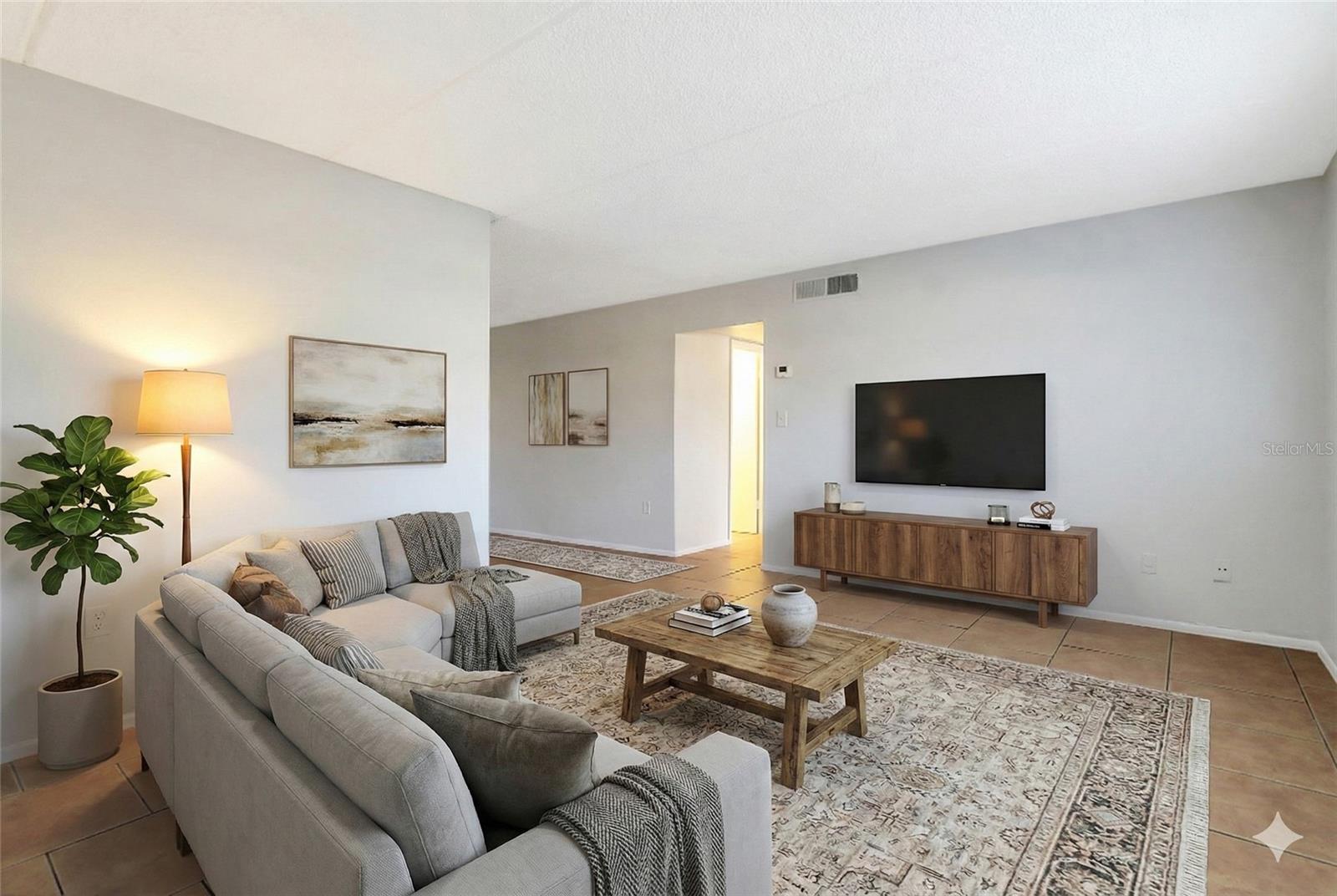 COMMODORE PLACE CONDO - Residential