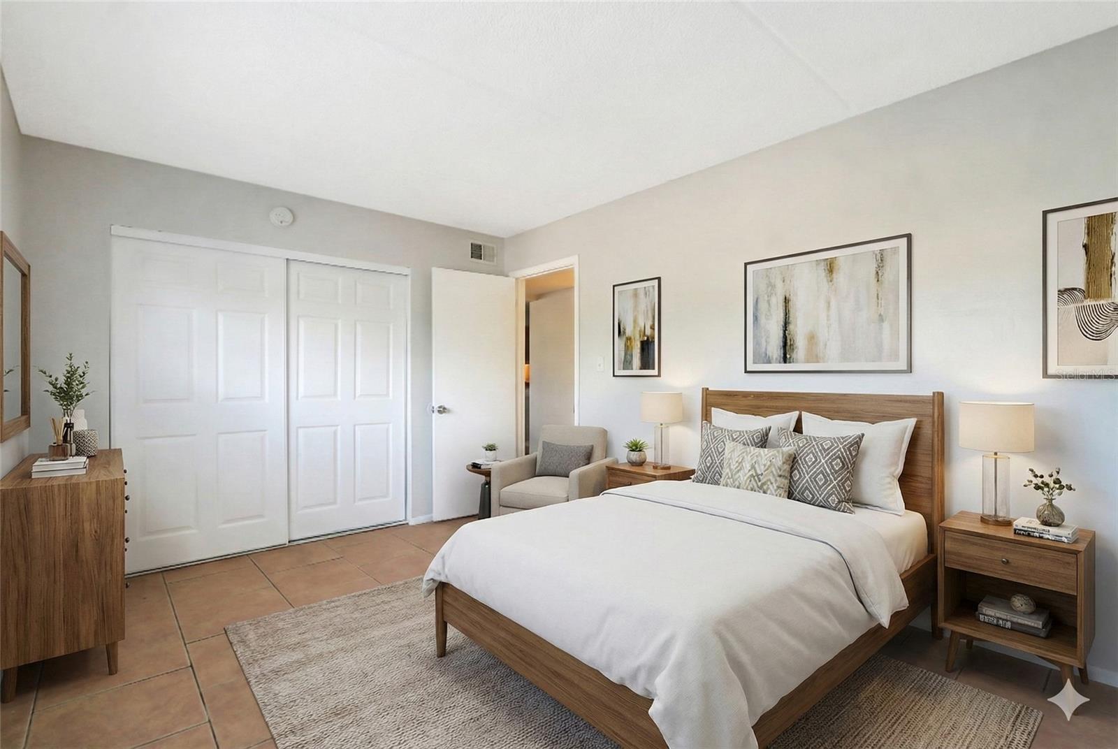 COMMODORE PLACE CONDO - Residential