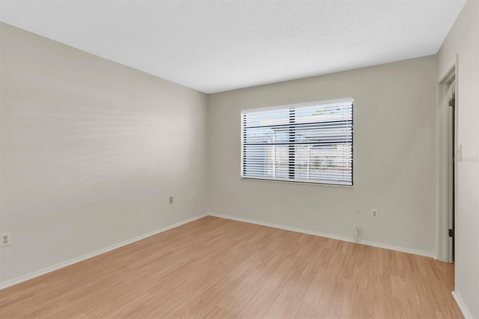 PINEWOOD VILLAS - Residential