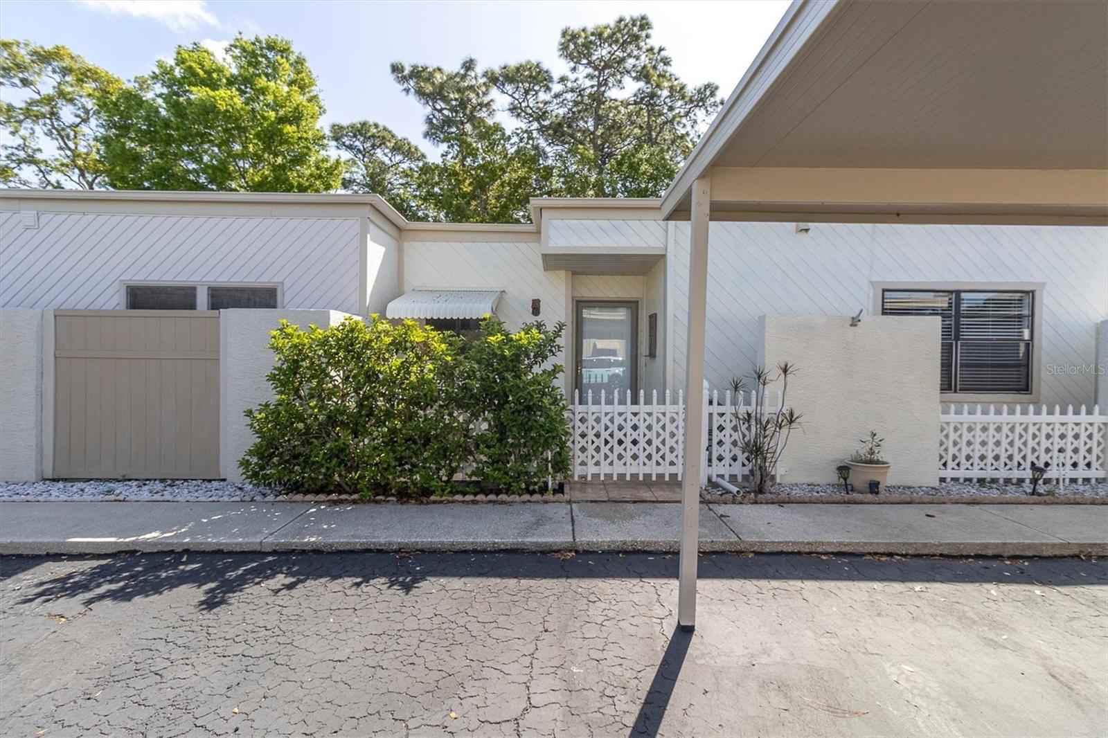 PINEWOOD VILLAS - Residential