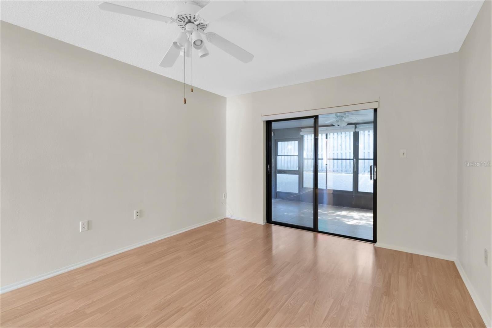 PINEWOOD VILLAS - Residential