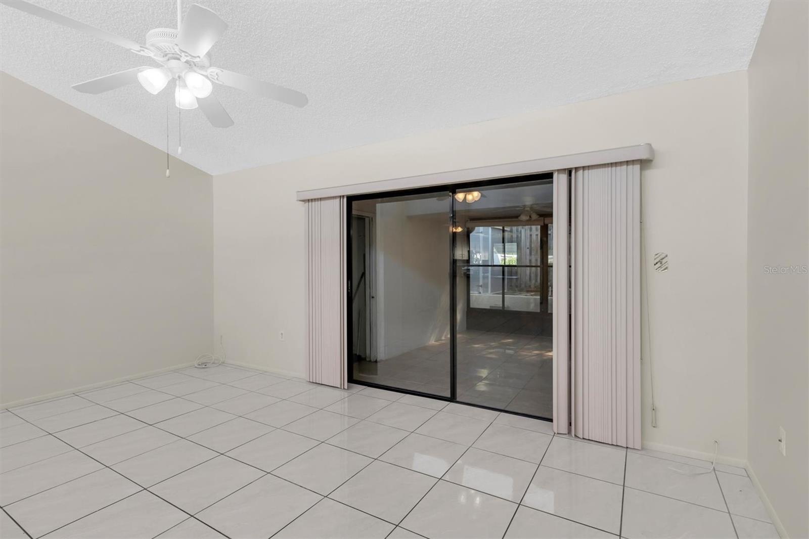 PINEWOOD VILLAS - Residential