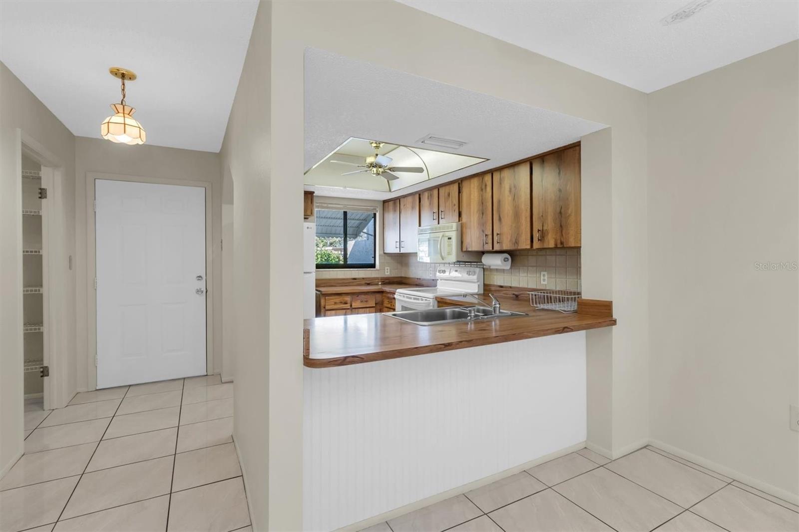 PINEWOOD VILLAS - Residential