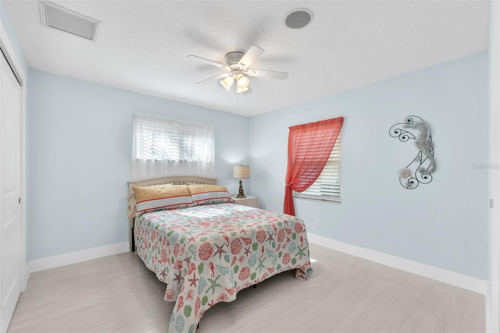 APOLLO BEACH UNIT 08 A RESUBDI - Residential Lease