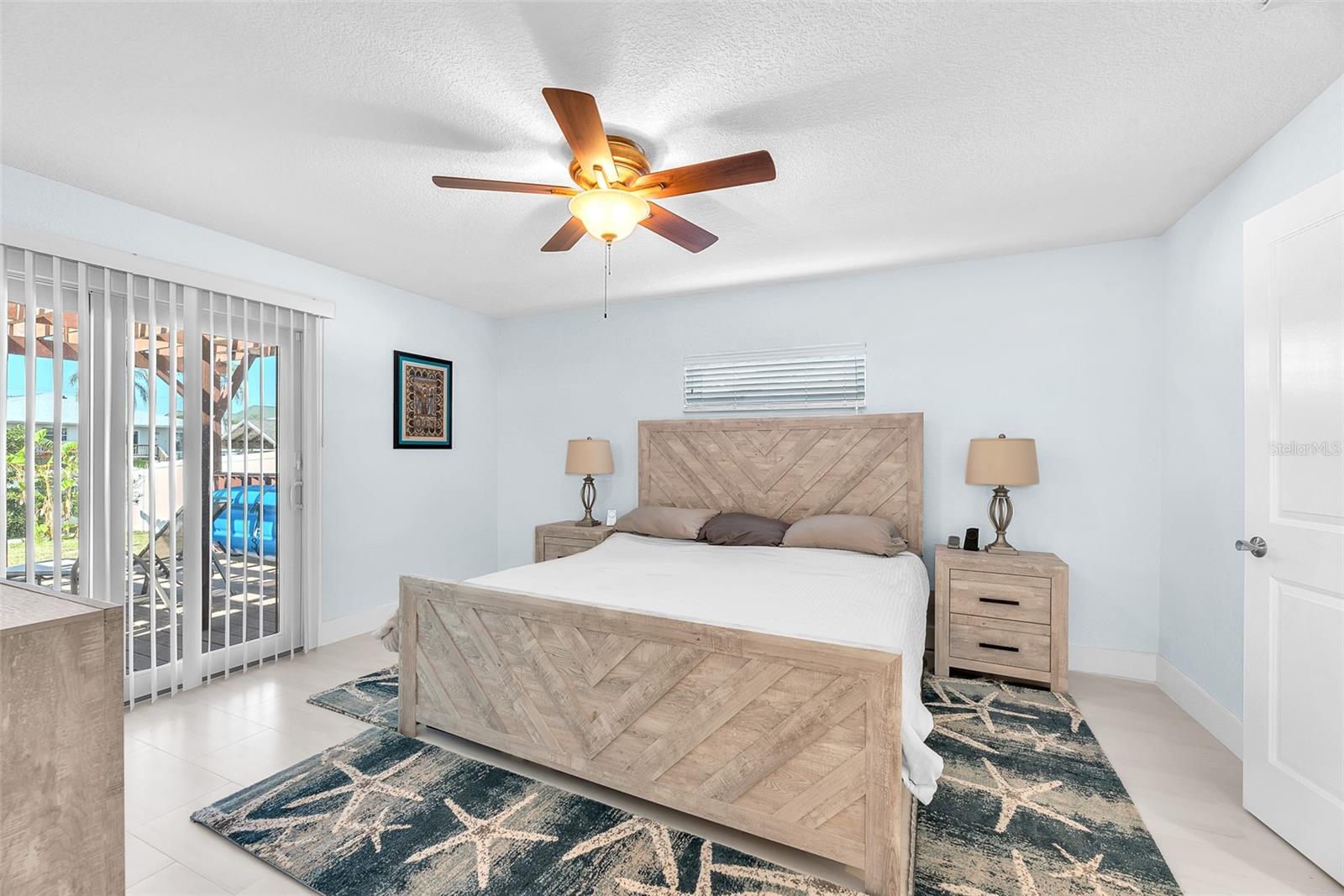 APOLLO BEACH UNIT 08 A RESUBDI - Residential Lease