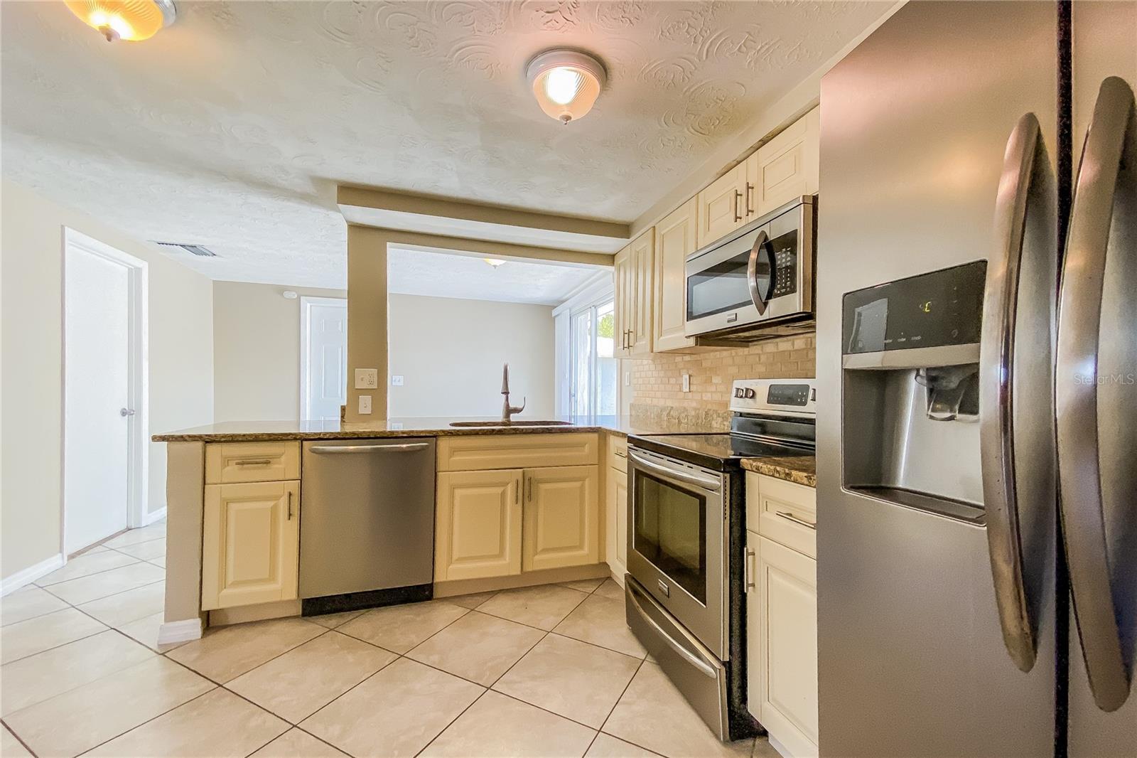 ALOHA GARDENS - Residential