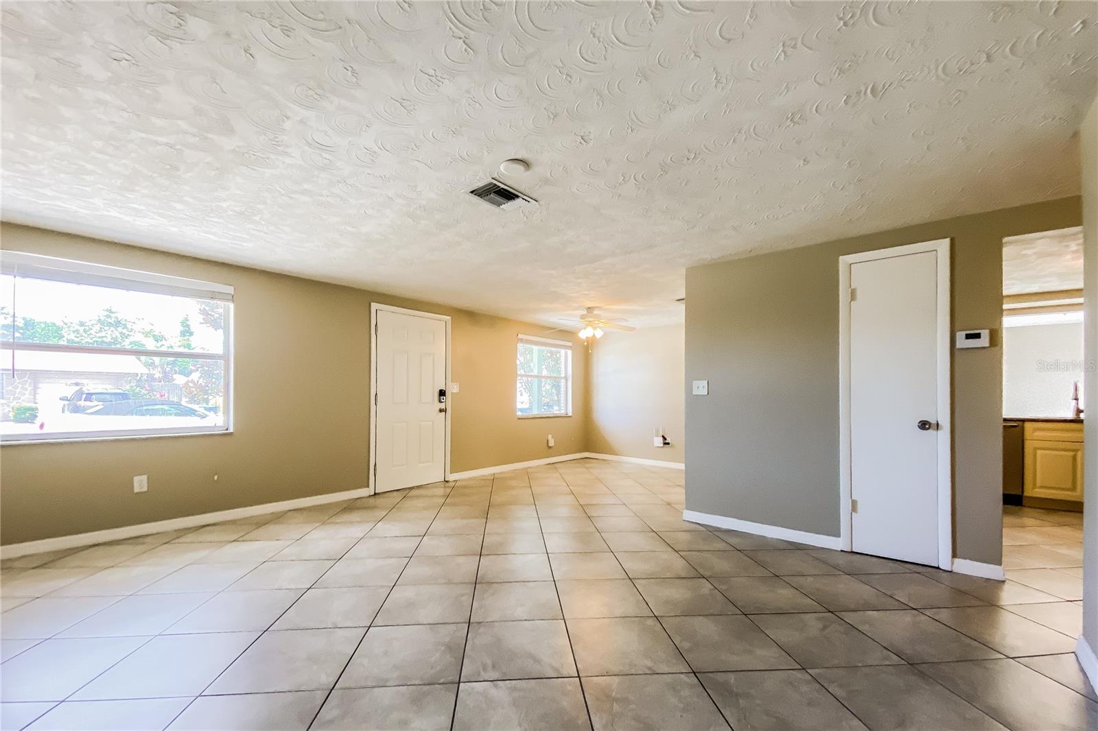 ALOHA GARDENS - Residential