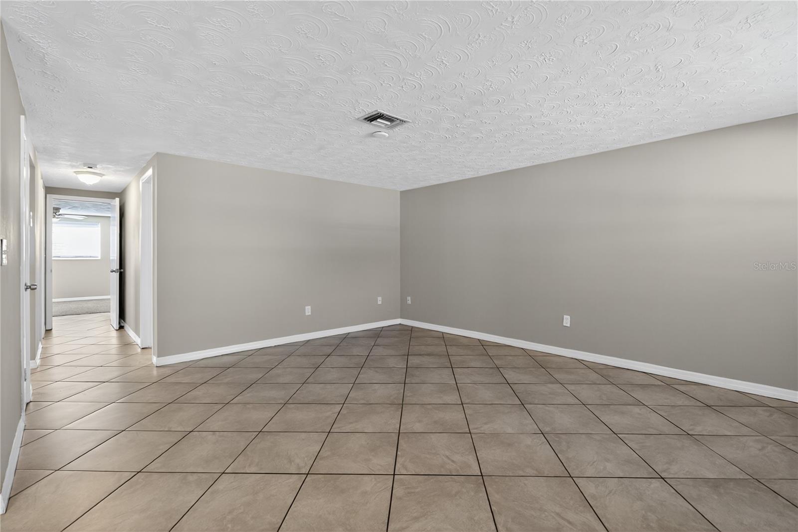 ALOHA GARDENS - Residential