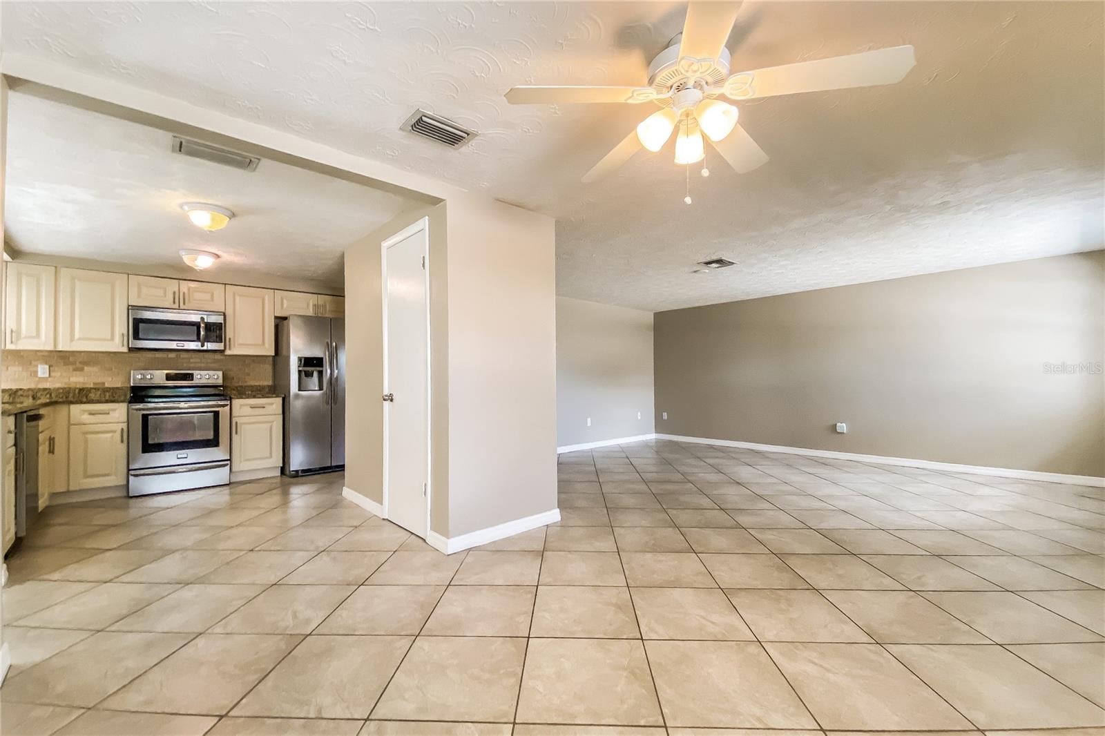 ALOHA GARDENS - Residential