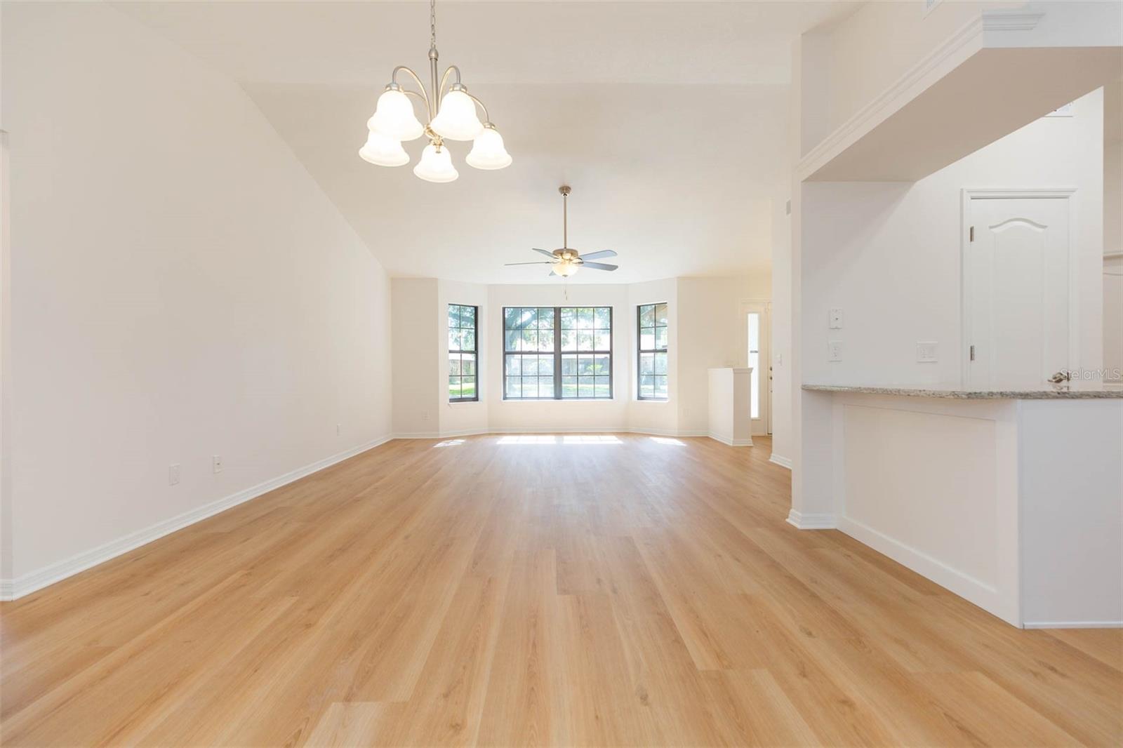 SILVER OAKS PH 01 - Residential