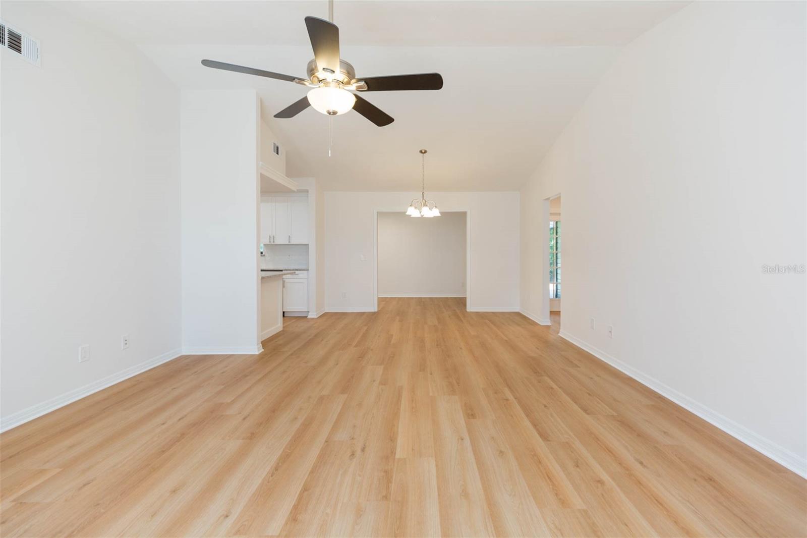 SILVER OAKS PH 01 - Residential