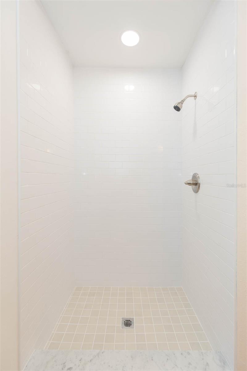 SILVER OAKS PH 01 - Residential