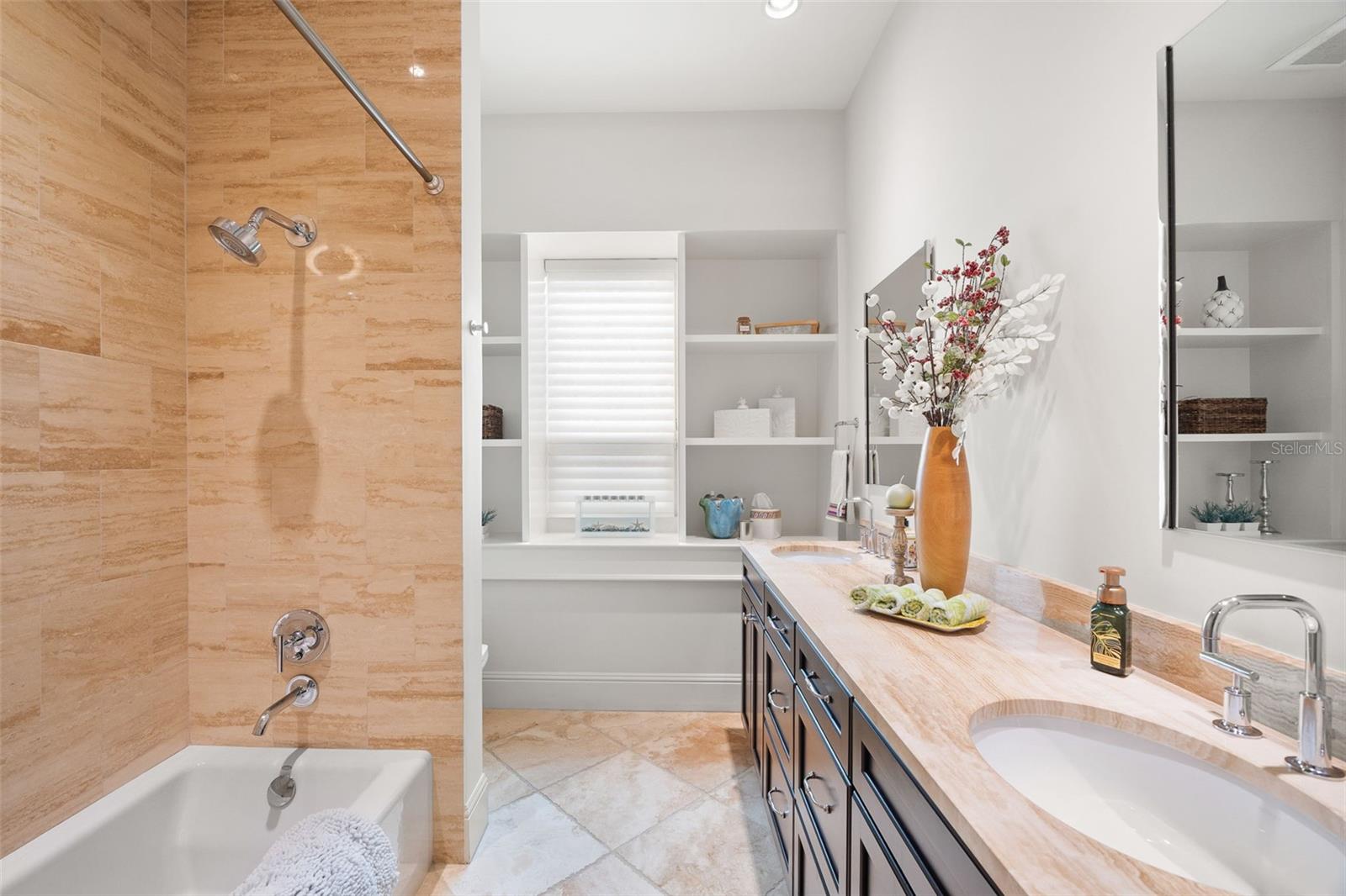 HAWKS LANDING - Residential