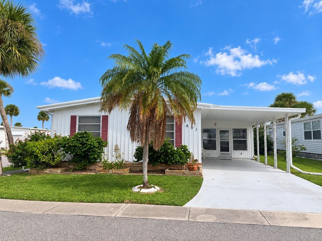 Photo of 651 Iris Drive, Venice, FL 34293 (MLS # N6146123)