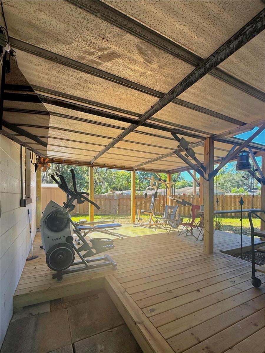 LAKEWOOD PARK - Residential