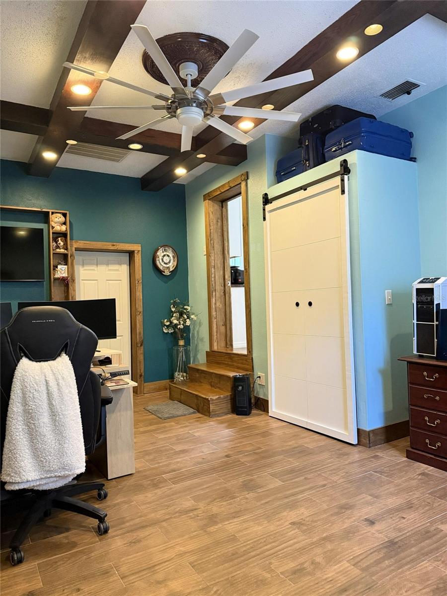 LAKEWOOD PARK - Residential