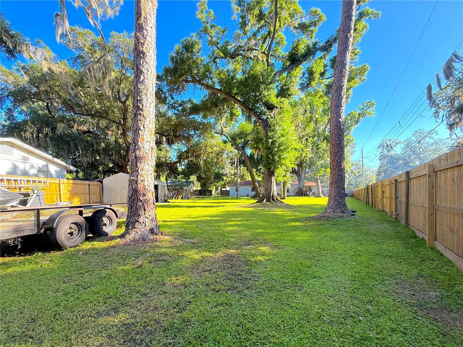 LAKEWOOD PARK - Residential